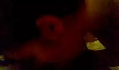 Kecantikan bermata biru, dengan kompeten menangani dada pria itu, menjentikkannya dengan download video bokep barat mulutnya yang basah