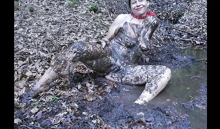 Kurus menyebalkan ayam di bokep tante keponakan depan kamera