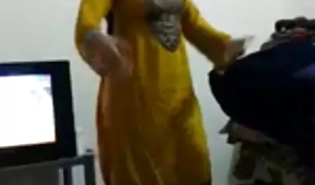 Pacar perempuan itu menangkap majikannya untuk unduh video sex Otlizu