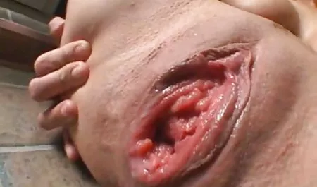 Pria itu meraba-raba di depan kamera di download video bokep fake taxi porno