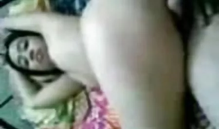 Cowok yang melambung video bokep sedarah membuat iklan dan dipaksa untuk berhubungan seks dengan lelaki
