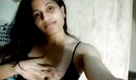 Cewek muda bercinta vaginanya dengan bokeb mp4 vibrator