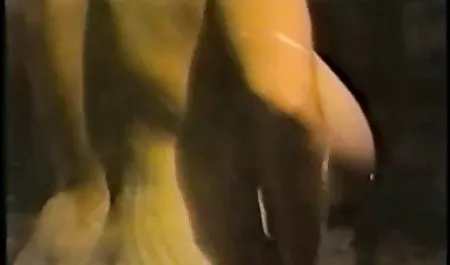 Keindahan pirang di kamar mandi mencuci vagina video mesum download dipangkas