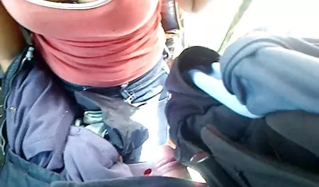 Gadis Busty Meksiko dimasukkan dildo dalam vagina dan bokep barat sedarah cumshot
