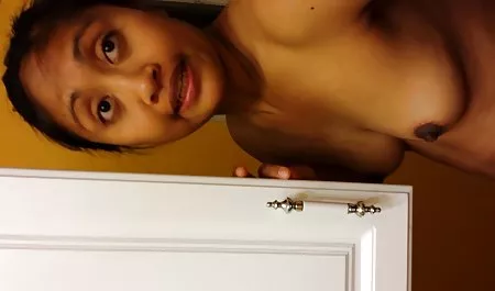 Terapis pijat seksi memijat tubuh dan keparat berambut cokelat yang indah video bokep nurul