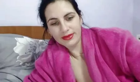 Ibu berdada video bokep perkosa istri teman Horny naik kontol