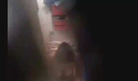 Tiffany Preston Sepenuhnya Nude Tidur bokep hd baru Di Tempat Tidur