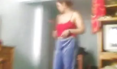 Ebony yang prihatin menunjukkan bokep xxx mp4 ayam jantan dewasa Brooke Tyler penis besar