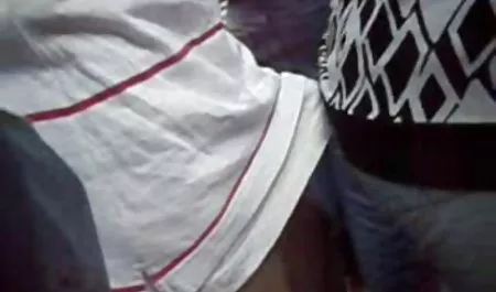 Setelah bertengkar dengan seorang pria, seorang bayi muda dengan penuh bokep jernih gairah menidurinya