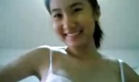 Pelacur pirang video bokep nungging membintangi uang