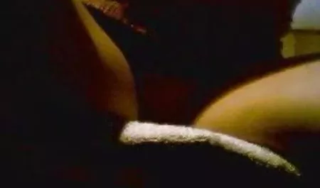 Ayah tiri menempel pada memek seorang gadis muda dan menidurinya nonton video bokep korea
