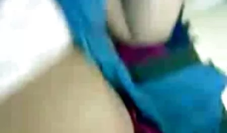 Dua pelacur dewasa menempelkan bibir download video bokep mertua vs menantu ke kontol keparat itu